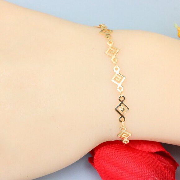 "Elegant & Trendy Bracelet, A Perfect Gift for Women, Thoughtful, EVCH1782 - Picture 6 of 10
